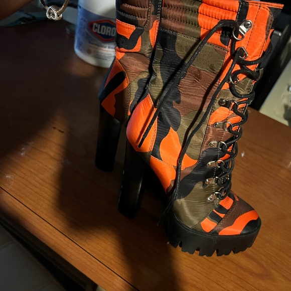 Orange and Black Combat Moto Boots with Robust Lacing - Picture 2 of 3